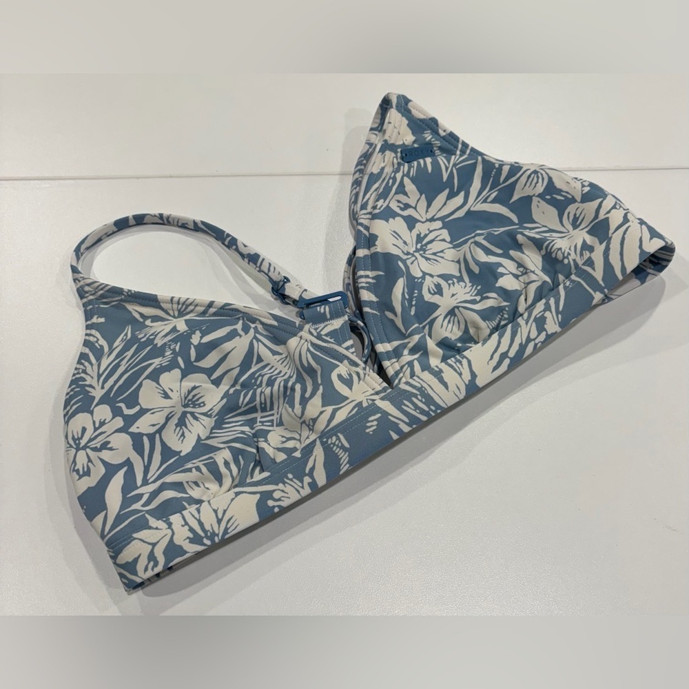 Roxy Women's Medium Swimsuit Bikini Top Blue White Floral Pattern Lined NWT